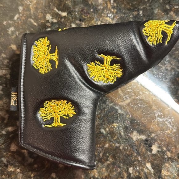 PRG Magnetic Blade Putter Headcover - Picture 2 of 4